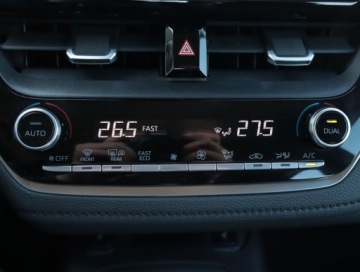 Toyota Corolla XII Sedan 1.5 VVT-i 125KM 2022 Toyota Corolla 1.5 VVT-i, Salon Polska, zdjęcie 12