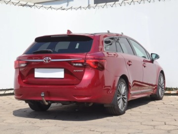 Toyota Avensis III Wagon Facelifting 2015 2.0 D-4D 143KM 2018 Toyota Avensis 2.0 D-4D, Salon Polska, Skóra, zdjęcie 4