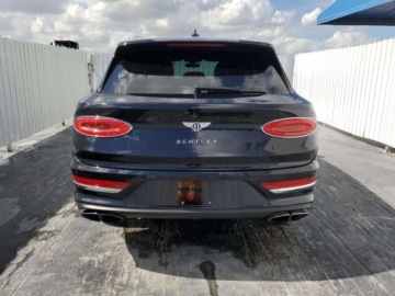 Bentley Bentayga 2023 Bentley Bentayga 2023 BENTLEY BENTAYGA 4.0 Benzyna 542KM, zdjęcie 3