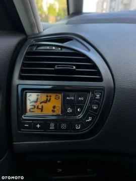 Citroen C4 Picasso I 2.0 16V 140KM 2008 Citroen C4 Picasso Citroen C4 Picasso 2.0 Benzyna 140KM, zdjęcie 19