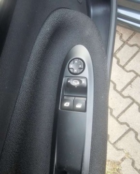 DS 3 Hatchback (Citroen) 1.2 VTi 82KM 2014 Citroen DS3 Citroen DS3 Pure Tech VTi 82 SoChic 1.2 Benzyna 82KM, zdjęcie 18