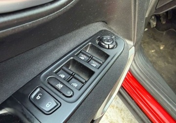 Jeep Renegade SUV 1.4 MultiAir 140KM 2015 Jeep Renegade 1.4 Benzyna 140KM, zdjęcie 17