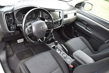 Mitsubishi Outlander III 2016 Mitsubishi Outlander 2,0B 150Km Navi Led Kamera Gw, zdjęcie 8