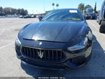Maserati Ghibli III Sedan Facelifting 3.0 V6 350KM 2021 Maserati Ghibli 2021 MASERATI GHIBLI S 3.0 Benzyna 350KM, zdjęcie 1