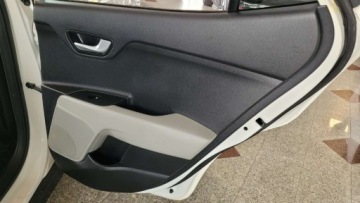 Kia Stonic I Crossover 1.0 T-GDI 120KM 2018 Kia Stonic STONIC 120KM Bi-Color Navi Niski przebieg MOZLIWA ZAMIANA 120KM, zdjęcie 32