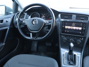 Volkswagen Golf VIII Variant 1.5 eTSI 150KM 2020 VW Golf 1.5 TSI, Salon Polska, Serwis ASO, zdjęcie 6