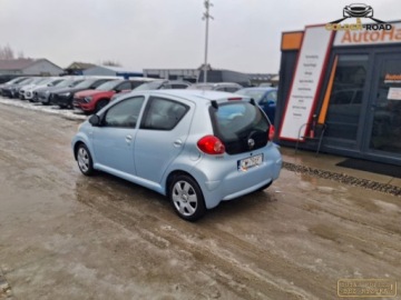 Toyota Aygo I Hatchback 3d 1.0 VVT-i 68KM 2005 Toyota Aygo 1,0 klima wspomaganie elektryka radio zarejestrowany Benzyna, zdjęcie 7