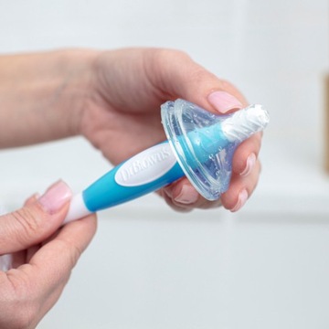 БУТЫЛОЧКА Д-РА БРАУНА И ТИХООКЕАНСКАЯ ЩЕТКА С ПРИСОСКОЙ