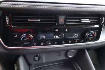 Nissan Qashqai III Crossover Facelifting 1.3 DIG-T MHEV 158KM 2025 Nissan Qashqai 1.3 DIG-T MHEV, 1. Właściciel, zdjęcie 11