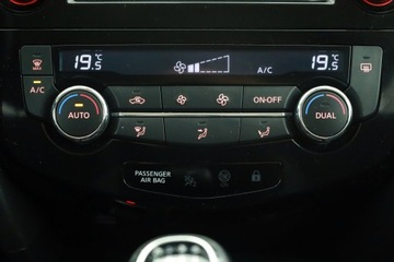 Nissan Qashqai II Crossover Facelifting 1.3DIG-T 140KM 2019 Nissan Qashqai 1.3 DIG-T, Salon Polska, zdjęcie 9