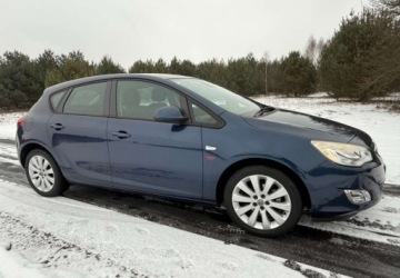 Opel Astra J Hatchback 5d 1.6 Twinport ECOTEC 115KM 2010 Opel Astra Opel Astra 1.6 Innovation 1.6 Benzyna 115KM, zdjęcie 18