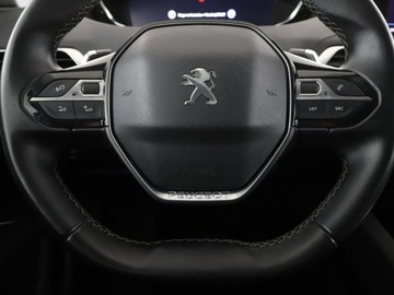 Peugeot 3008 II Crossover 1.2 PureTech 130KM 2019 Peugeot 3008 Automat Virtual Navi Kamera cofania, zdjęcie 20