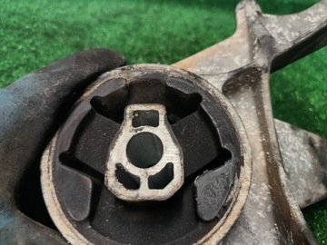 CHEVROLET CAPTIVA 2.2 UCHYCENÍ ULOŽENÍ MOTORU