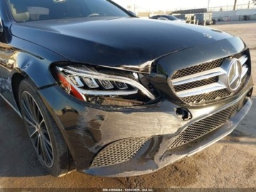 Mercedes Klasa C W205 2019 Mercedes-Benz Klasa C 2019 MERCEDES-BENZ C 300 2.0 Benzyna 255KM, zdjęcie 6