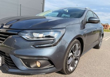 Renault Megane IV Grandtour 1.2 Energy TCe 130KM 2018 Renault Megane BOSE FullLed MartwePole Masaze HeadUP NawiKamera Bezwypadko, zdjęcie 19