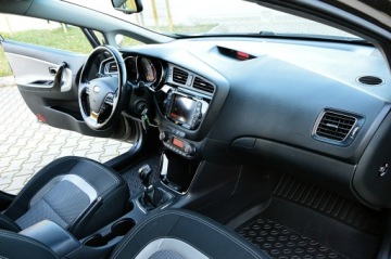 Kia Ceed II Kombi 1.6 GDI 135KM 2014 Kia Cee'd 1,6 GDi Ledy Skóra Duża Navi Kamera, zdjęcie 28