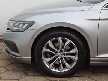 Volkswagen Passat B8 Variant Facelifting 1.5 TSI EVO 150KM 2020 VW Passat 1.5 TSI, Salon Polska, Klima, zdjęcie 14