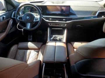 BMW X6 G06 2024 BMW X6 xDrive40i 2024 3.0 Benzyna 375KM, zdjęcie 8