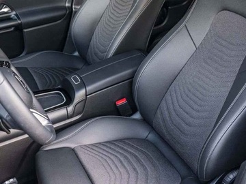 Mercedes GLA II Off-roader Facelifting 2.0 180d 116KM 2025 MERCEDES-BENZ GLA 180 d Suv 2.0 (116KM) 2025, zdjęcie 4