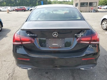 Mercedes Klasa A W177/V177 2021 Mercedes-Benz Klasa A 220 4Matic 2021 2.0l 2.0 Benzyna 188KM, zdjęcie 2