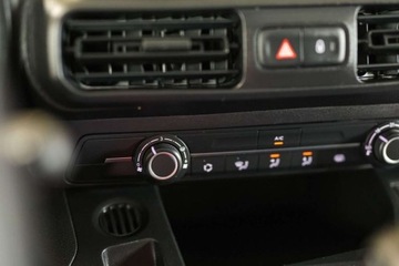 Toyota 2024 Toyota Proace City City 1.5 D-4D Long 2,4t Active 1.5 Diesel 102KM, zdjęcie 13