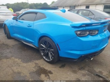 Chevrolet Camaro VI 2022 Chevrolet Camaro RWD ZL1, 2022r., 6.2L 6.2 Benzyna 650KM, zdjęcie 2