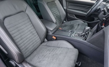 Volkswagen Passat B8 2021 Volkswagen Passat 2.0TDI 150KM Elegance DSG Virtual cockpit 53000km Grzana, zdjęcie 16
