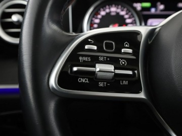 Mercedes Klasa E W213 2019 Mercedes E 200 mHEV 4x4 automat full LED, zdjęcie 32