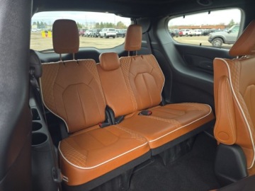 Chrysler Pacifica II 2024 Chrysler Pacifica Pinnacle 2024 3.6 Benzyna 287KM, zdjęcie 15