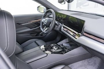 BMW Seria 5 G90-91 Touring 2.0 520d 197KM 2026 BMW 520 xDrive Limuzyna - DEMO, zdjęcie 25