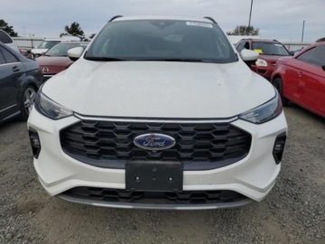 Ford Kuga III 2023 Ford Kuga 2023, 2.0L, 4x4, ST LINE PLUS, od ubezpieczalni, zdjęcie 5