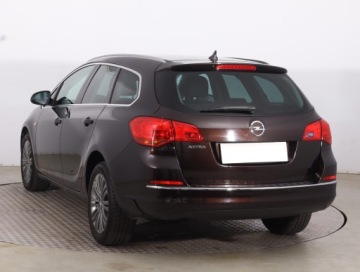 Opel Astra J Sports Tourer Facelifting 1.4 Turbo ECOTEC 120KM 2014 Opel Astra 1.4 T, Navi, Klima, Klimatronic, zdjęcie 3