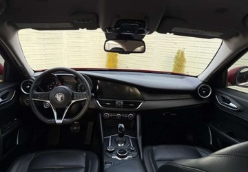 Alfa Romeo Giulia II Sedan 2.0 TBi 280KM 2018 Alfa Romeo Giulia Alfa Romeo Giulia 2.0 Turbo 16V AT8-Q4 Veloce 2.0 Benzyna, zdjęcie 7