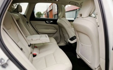 Volvo XC60 II 2021 Volvo XC 60 Volvo XC 60 T5 AWD Geartronic Inscription 2.0 Benzyna 250KM, zdjęcie 11