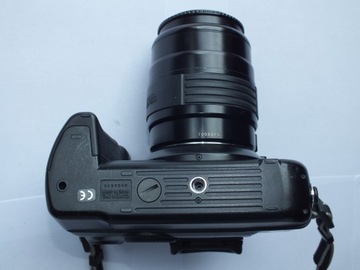 Canon EOS 5 с кварцевым календарем + зум-объектив Sigma AF-B II 55–200 мм 1:4–5,6