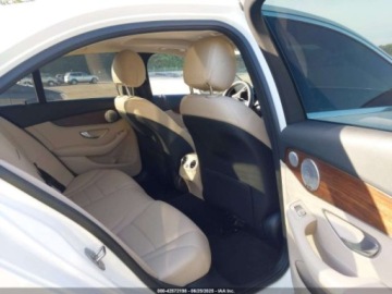 Mercedes Klasa C W206 2021 Mercedes-Benz Klasa C 300 4Matic 2021 2.0l 2.0 Benzyna 255KM, zdjęcie 12