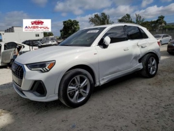 Audi Q3 II 2024 Audi Q3 Premium S-Line 45, 2024r., 4x4, 2.0L 2.0 Benzyna 228KM