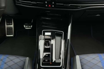 Volkswagen Golf VIII R Facelifting 2.0 TSI 333KM 2026 Volkswagen Golf Kamera Cofania Tempomat Ambiente Plus CarPlay Duzy rab, zdjęcie 17