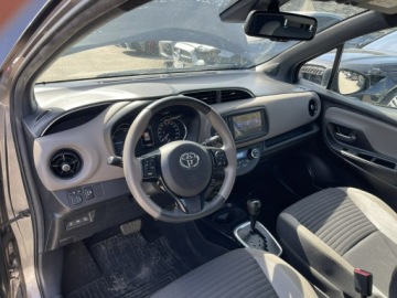 Toyota Yaris III Hatchback 5d Facelifting 2017 1.5 Hybrid 100KM 2020 Toyota Yaris Automat Hybryda Klimatronik Kamera, zdjęcie 5