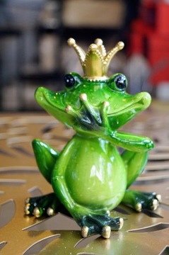 FIGURKA ŻABY ŻABA W KORONIE NA SZCZĘŚCIE MIX 3 WZORY do wyboru