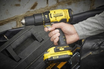 КОМПЛЕКТ 18V V20 SFMCD711+SFMCF800 2*2.0AH STANLEY