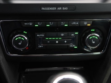 Skoda Superb II Sedan 2.0 TDI CR DPF 170KM 2011 Skoda Superb 2.0 TDI, Salon Polska, Serwis ASO, zdjęcie 12