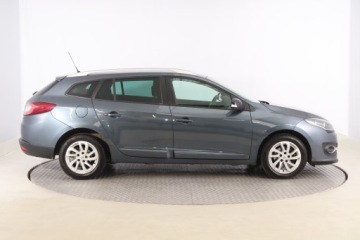 Renault Megane III Grandtour Facelifting 2013 1.6 16V 110KM 2015 Renault Megane 1.6 16V, Salon Polska, zdjęcie 5