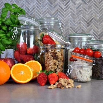 SŁOIK SZKLANY 1,5L Z KLAMRĄ NA PRZETWORY PRZYPRAWY MIÓD MAKARON Z KLIPSEM