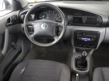 Skoda Octavia I Hatchback 1.6 MPI 102KM 2003 Skoda Octavia 1.6, Salon Polska, GAZ, zdjęcie 6