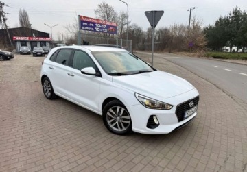Hyundai i30 II Wagon Facelifting 1.6 CRDi 110KM 2017 Hyundai i30 1.6Crdi 110 PS NAVI Kamera Extra stan 1.6 Diesel 110KM, zdjęcie 2