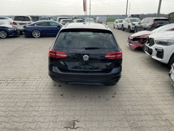 Volkswagen Passat B8 Variant 2.0 TDI 150KM 2015 Volkswagen Passat Variant Highline Automat Podgrz., zdjęcie 4