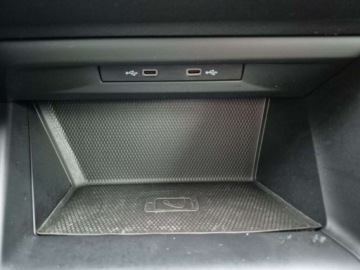 Volkswagen Golf VIII Variant 2.0 TDI 150KM 2021 Volkswagen Golf Variant Martwe poleVirtualFaktura23 Masaz fotela kierowcy, zdjęcie 27