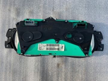 DACIA DUSTER 4X4 1,5 DCI PŘÍSTROJOVÁ DESKA - TACHOMETR SADA KLÍČEK