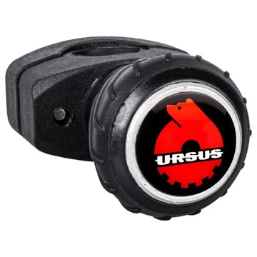 Ручка рулевого колеса имеет подшипники с логотипом URSUS.